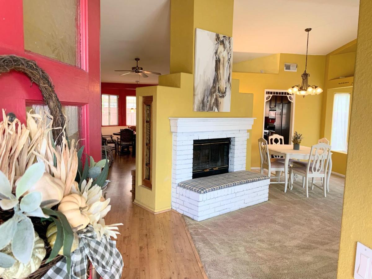 Vineyard Vista Suite With Tv And Private Bathroom Hemet Esterno foto